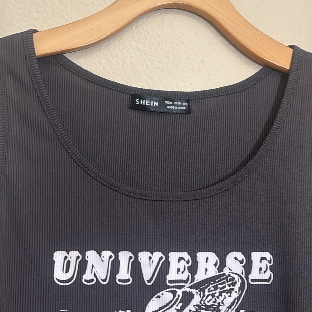 *4/15* Shein Womens Universe Tank Top - Picture 2 of 4